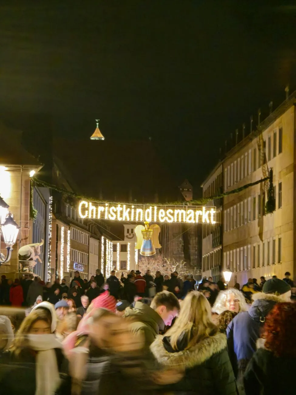 Le Christkindlesmarkt sur la Hauptmarkt de Nuremberg